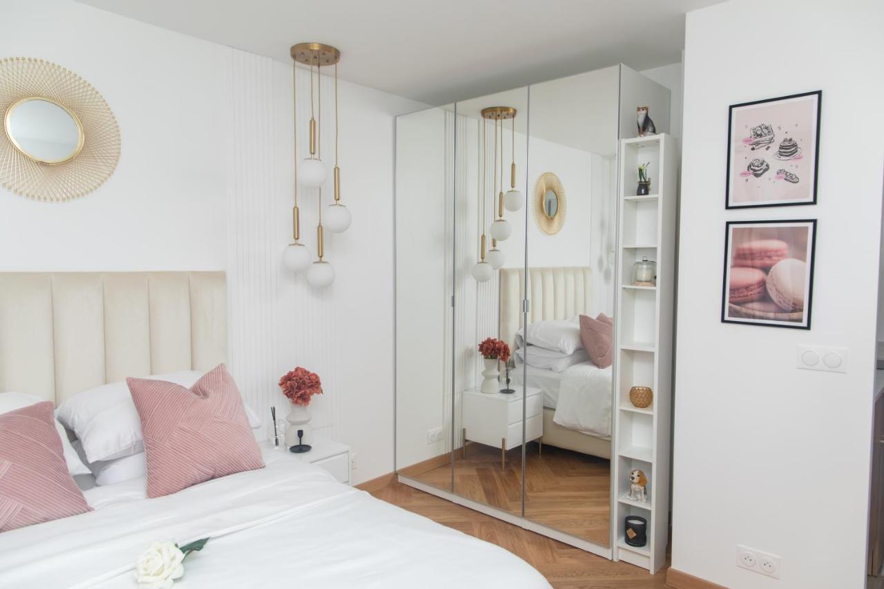 Paris' Premium Romantic Studio Exterior photo